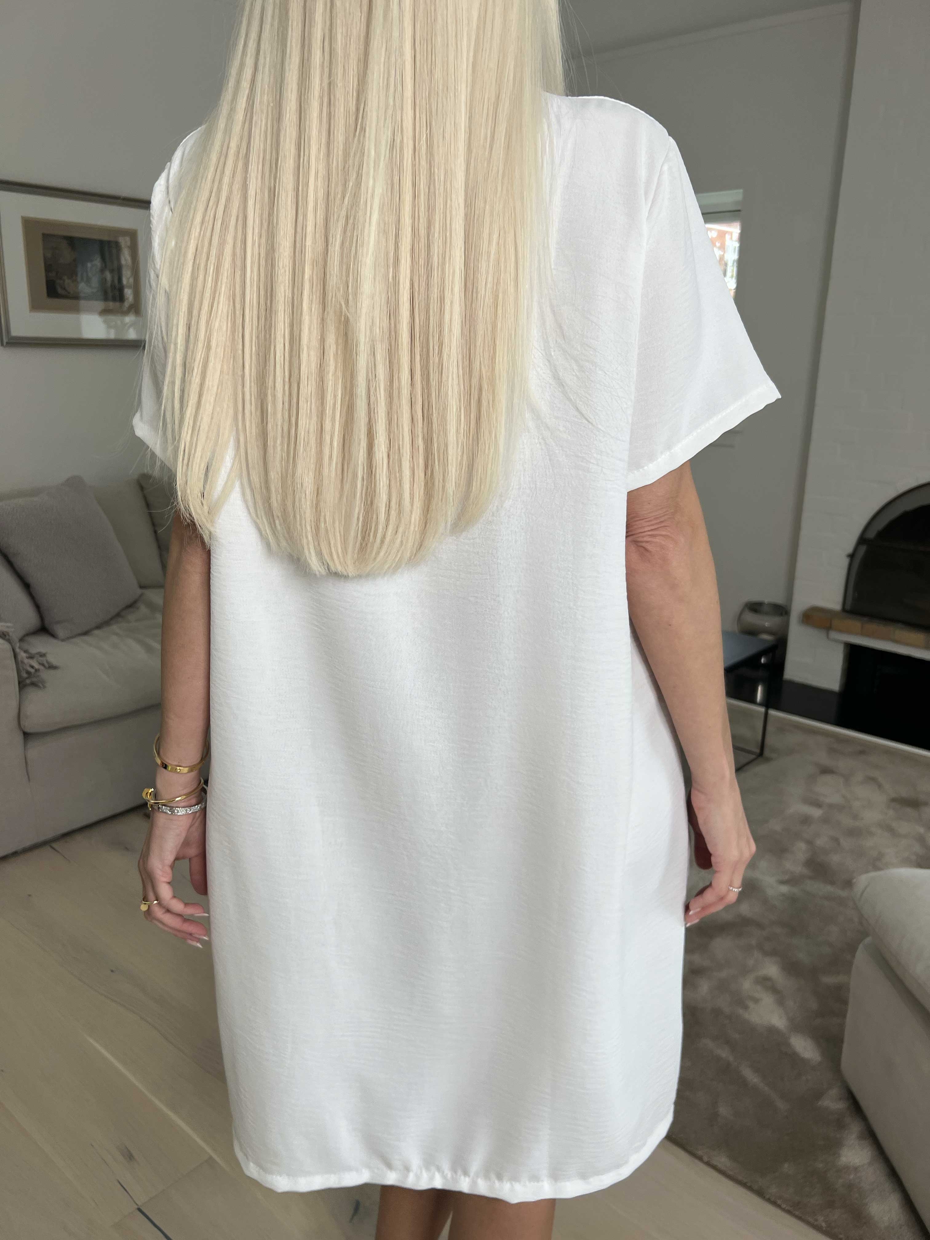 Eldina - Let ensfarvet tunikakjole